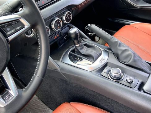 Used 2023 MAZDA MX-5 Miata Grand Touring RWD image 14
