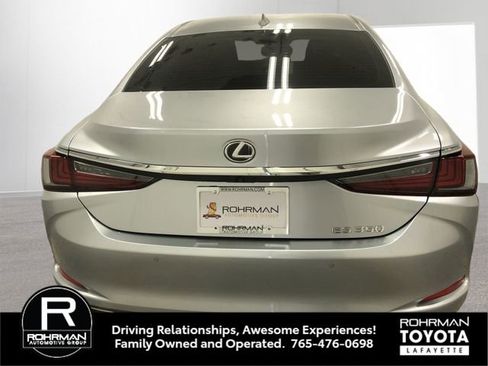Used 2025 Lexus ES 350 w/ Premium Package image 5