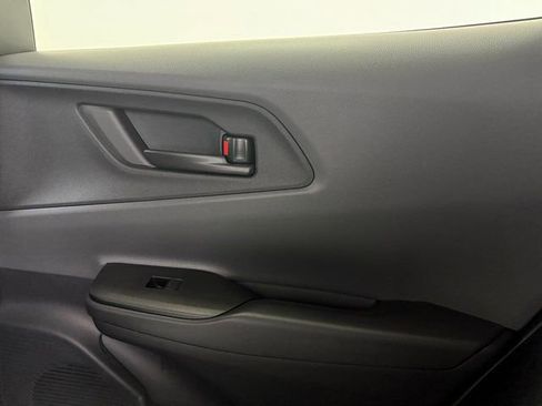 New 2026 Toyota Prius LE FWD image 33