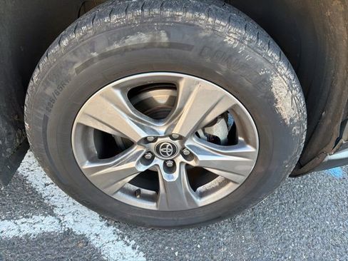 Used 2024 Toyota RAV4 XLE image 14