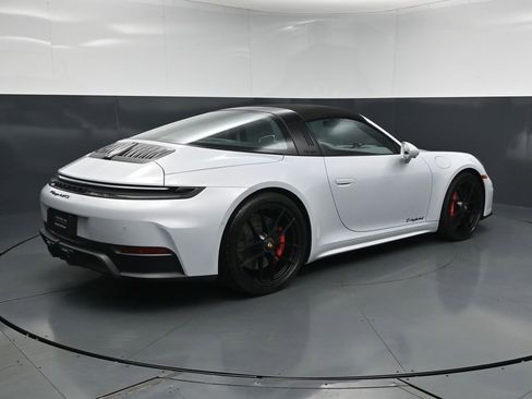 Certified 2025 Porsche 911 Targa 4 GTS AWD/4WD image 12