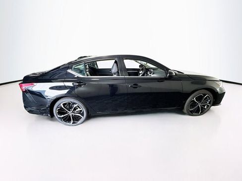 New 2025 Nissan Altima 2.5 SR image 4