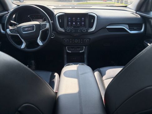 Used 2024 GMC Terrain SLT AWD/4WD image 17