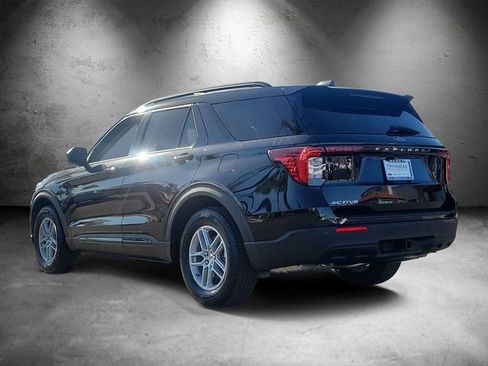New 2026 Ford Explorer Active RWD image 4