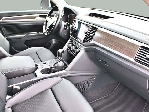 Used 2019 Volkswagen Atlas SEL FWD image 30