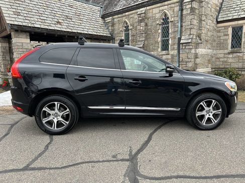 Used 2015 Volvo XC60 T6 Platinum w/ Climate Package image 32