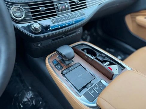 Certified 2021 Lexus LS 500 AWD w/ Accessory Package (Z2) image 25