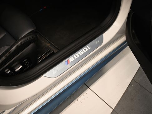 Used 2022 BMW M850i Gran Coupe xDrive w/ Comfort Seating Package AWD/4WD image 19