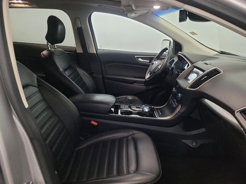 Used 2019 Ford Edge SEL w/ Equipment Group 201A AWD/4WD image 21
