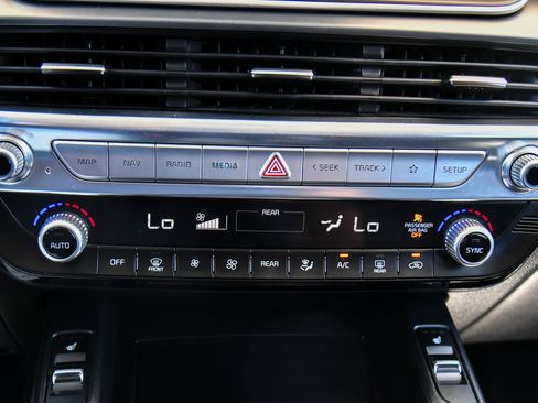 Used 2022 Kia Telluride S AWD/4WD image 25