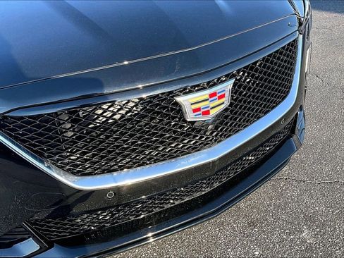 Used 2025 Cadillac CT5 V image 31