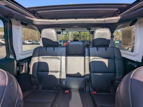 Used 2021 Jeep Wrangler Unlimited Sahara image 11