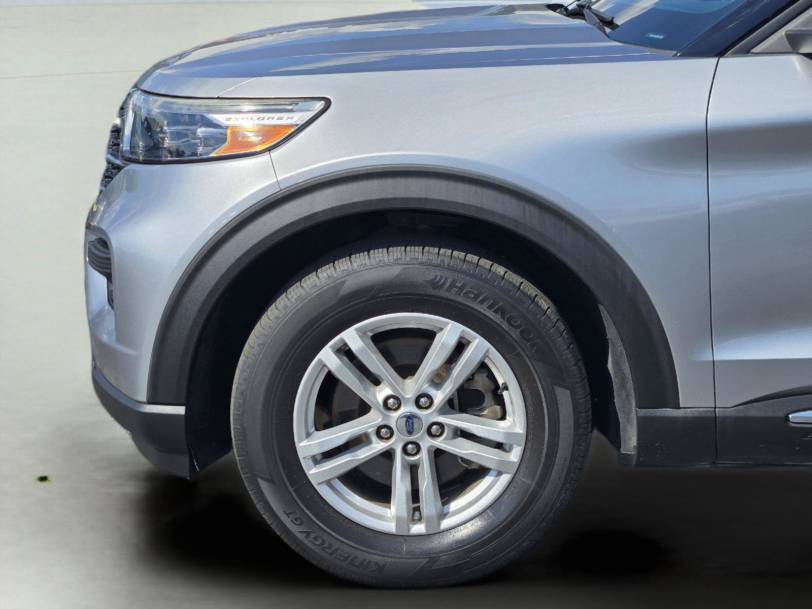 Used 2021 Ford Explorer XLT RWD image 9