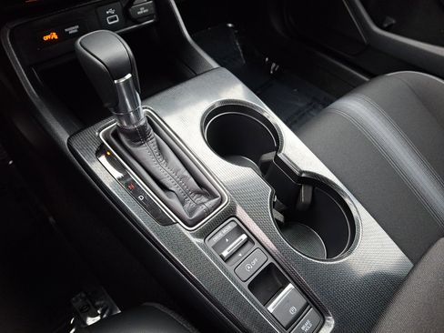 Used 2023 Honda Civic Sport image 18