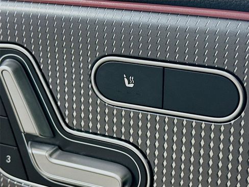 Certified 2023 Mercedes-Benz GLA 250 4MATIC image 24