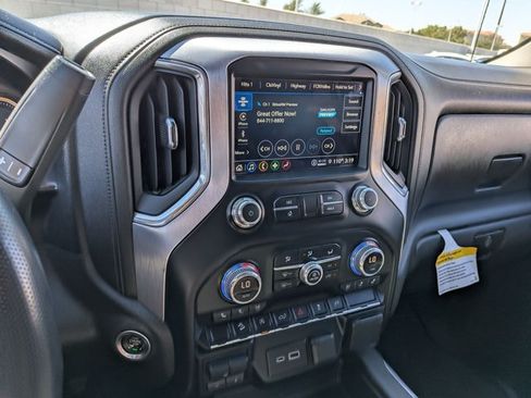 Used 2021 GMC Sierra 1500 SLT w/ SLT Convenience Package AWD/4WD image 11