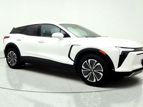 Used 2024 Chevrolet Blazer EV LT AWD/4WD image 3