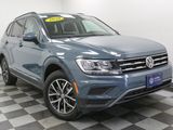 Certified 2020 Volkswagen Tiguan SE w/ Panoramic Sunroof Package image 2