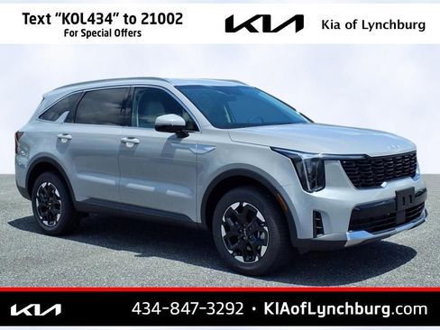 New 2025 Kia Sorento S image 1