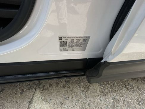 Certified 2022 Chevrolet Equinox LT FWD image 34