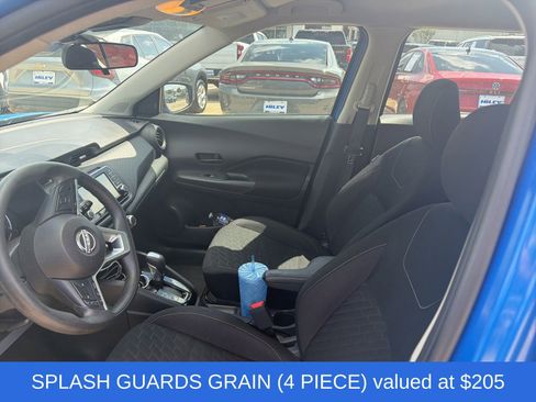 Used 2022 Nissan Kicks S FWD image 5