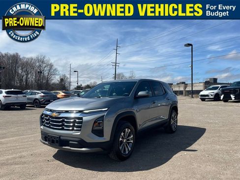 Used 2025 Chevrolet Equinox LT image 1