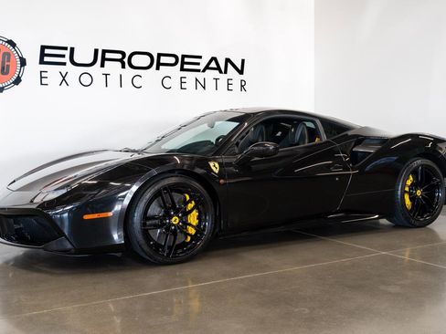Used 2017 Ferrari 488 GTB image 11