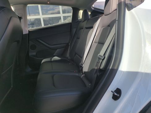 Used 2021 Tesla Model Y Performance image 29