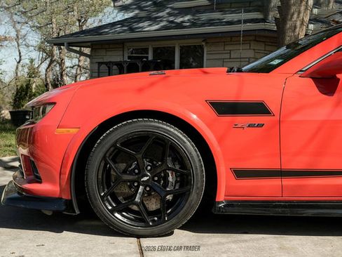 Used 2015 Chevrolet Camaro Z/28 RWD image 4