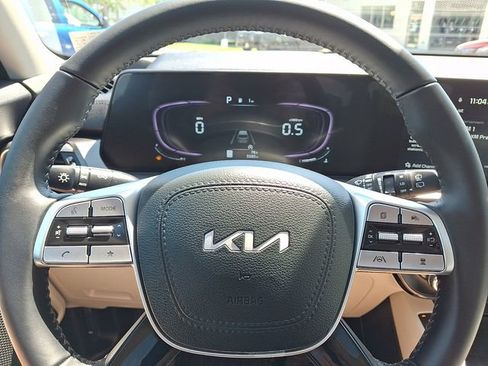 Certified 2025 Kia Telluride S AWD/4WD image 20