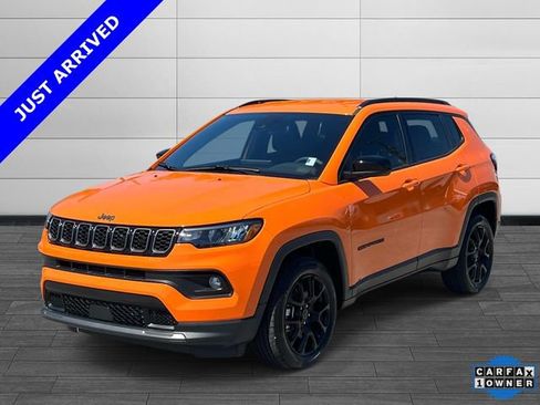 Used 2026 Jeep Compass Latitude AWD/4WD image 8