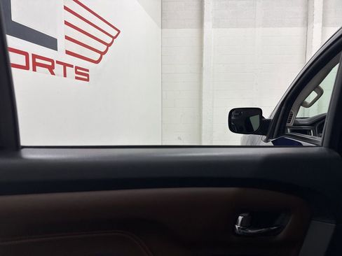 Used 2018 Nissan Titan Platinum Reserve AWD/4WD image 51