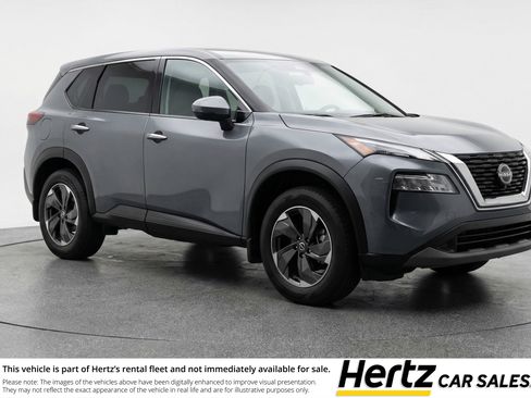 Used 2025 Nissan Rogue SV image 1