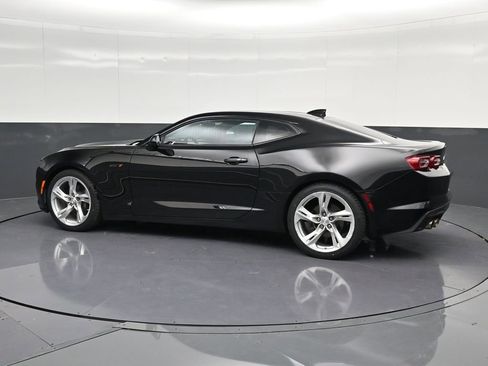 Used 2023 Chevrolet Camaro LT RWD image 8