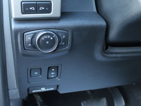 Used 2021 Ford F250 Lariat image 25