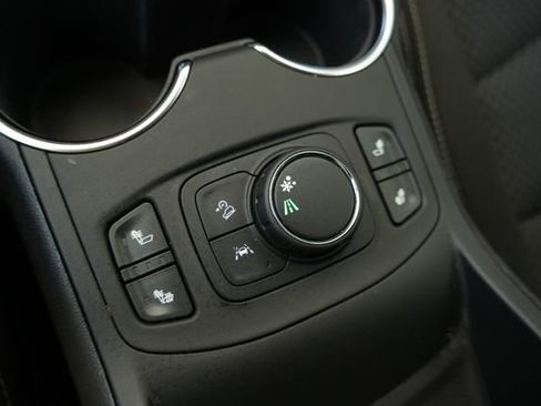 Used 2022 GMC Terrain SLE w/ Driver Convenience Package FWD image 23