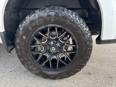 Used 2021 Chevrolet Silverado 1500 LT w/ Convenience Package II image 6