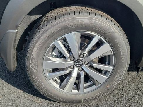 New 2026 Nissan Pathfinder SL FWD image 3