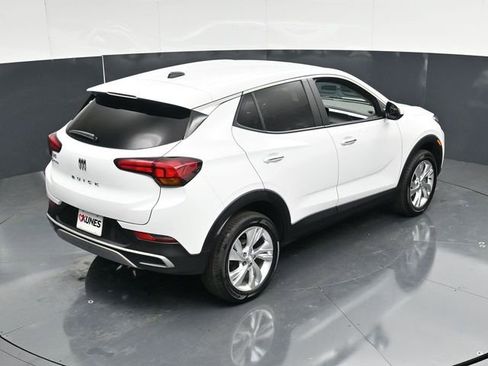 Used 2025 Buick Encore GX Preferred AWD/4WD image 49