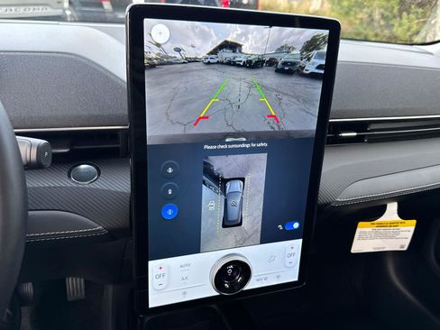 Certified 2025 Ford Mustang Mach-E Select image 31