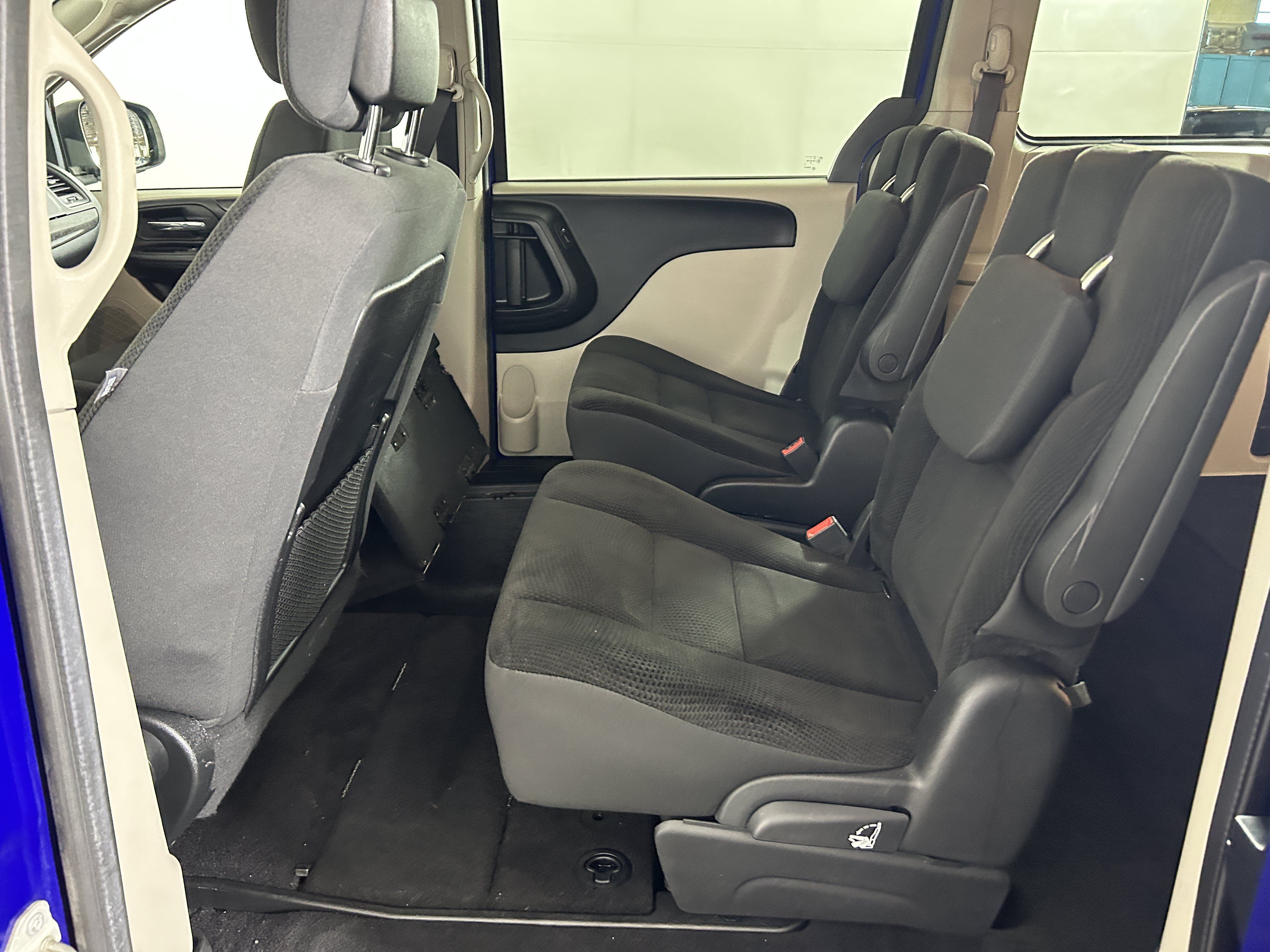 Used 2019 Dodge Grand Caravan FWD image 23