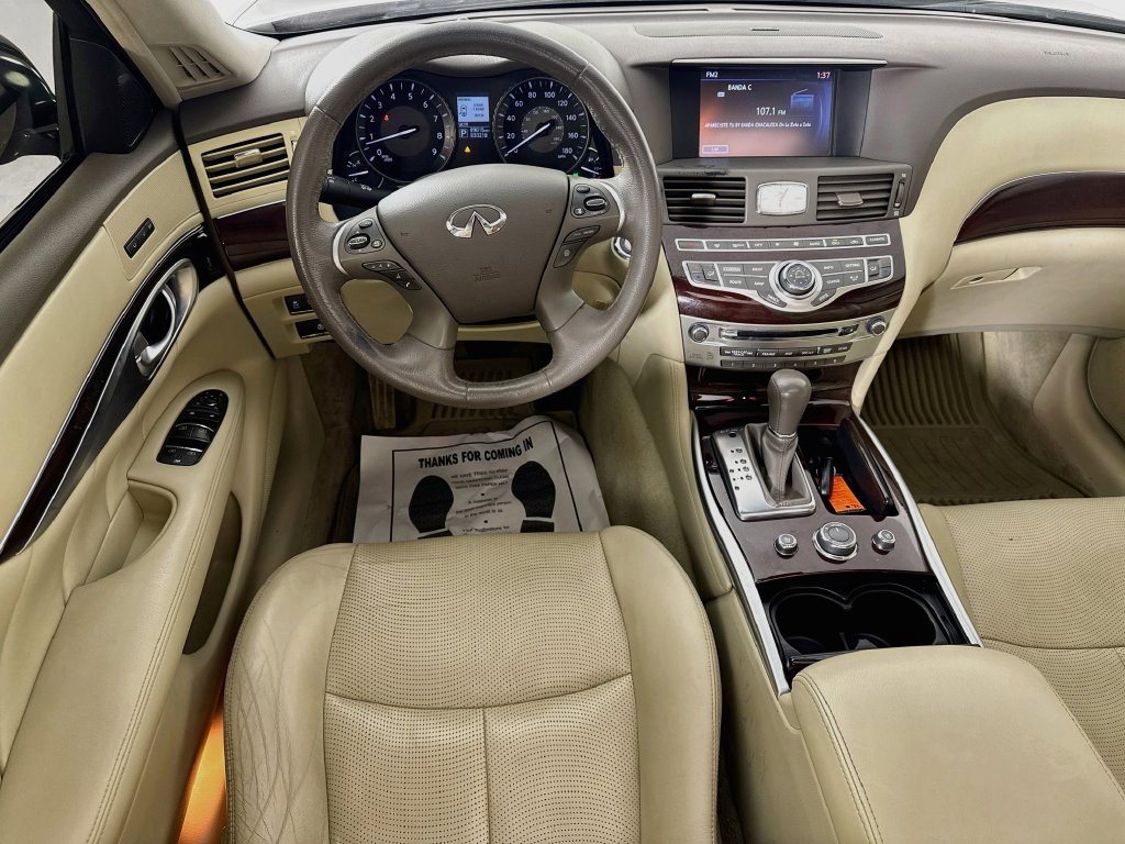 Used 2015 INFINITI Q70 3.7 w/ Technology Package RWD image 29