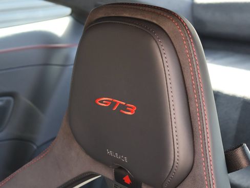 Certified 2026 Porsche 911 GT3 RWD image 25