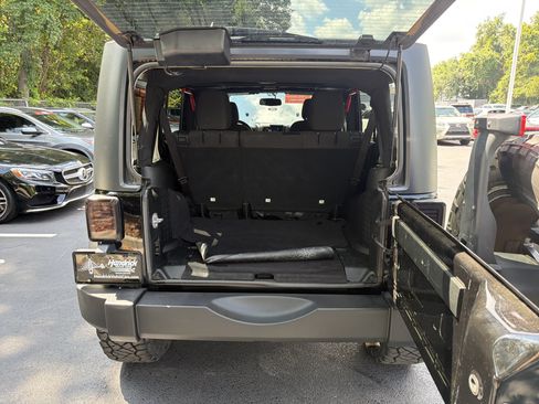 Used 2016 Jeep Wrangler Unlimited Sport w/ Quick Order Package 24S AWD/4WD image 34