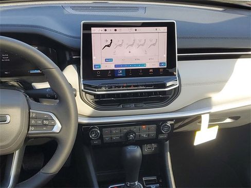 New 2026 Jeep Compass Limited w/ Sun, Sound & Navigation Group image 15