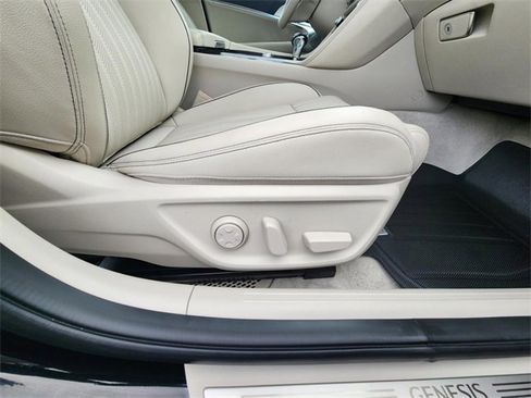 Used 2026 Genesis G70 2.5T Prestige image 23