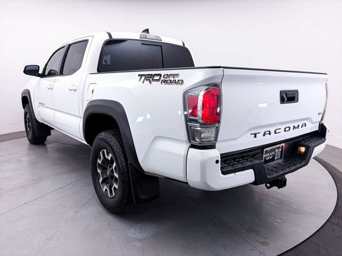 Used 2021 Toyota Tacoma TRD Off-Road w/ Technology Package RWD image 15