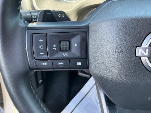 Used 2025 Nissan Rogue SV AWD/4WD image 26