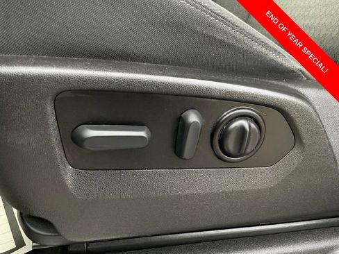 Used 2021 Chevrolet Silverado 1500 LT image 12