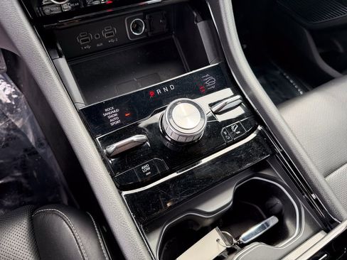 Used 2023 Jeep Grand Cherokee Overland w/ Luxury Tech Group IV image 24